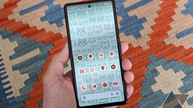 Google's Emoji Wallpapers are rolling out on Android 14 Beta 3